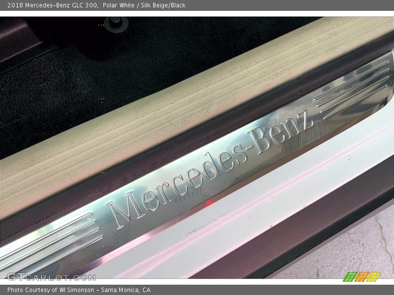 Polar White / Silk Beige/Black 2018 Mercedes-Benz GLC 300
