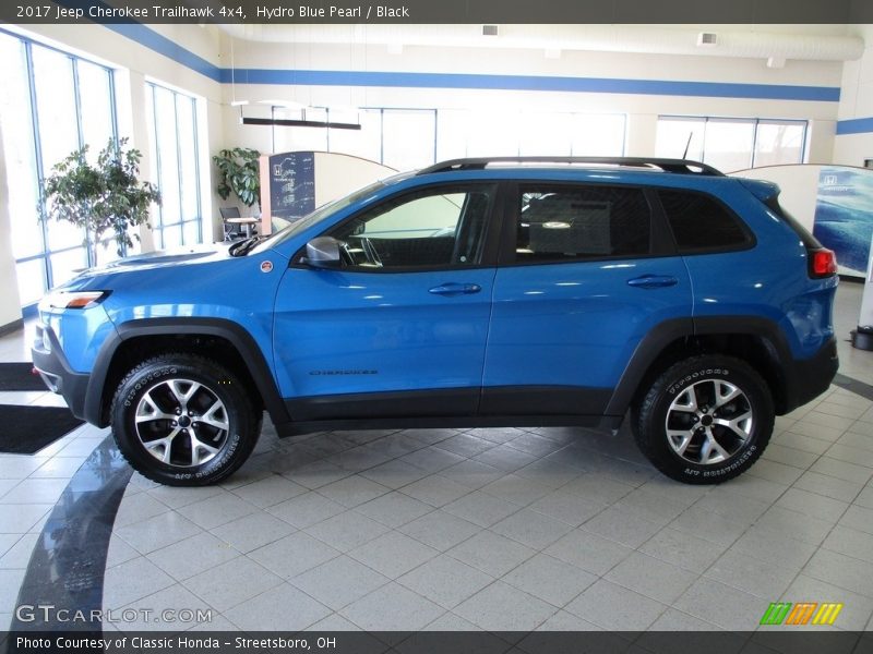 Hydro Blue Pearl / Black 2017 Jeep Cherokee Trailhawk 4x4