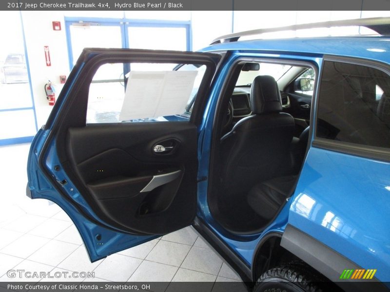 Hydro Blue Pearl / Black 2017 Jeep Cherokee Trailhawk 4x4