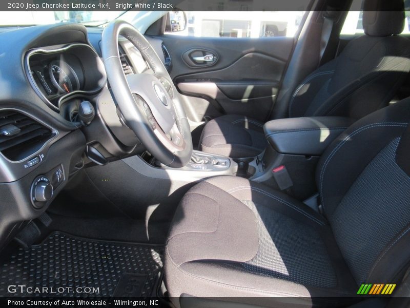 Bright White / Black 2020 Jeep Cherokee Latitude 4x4