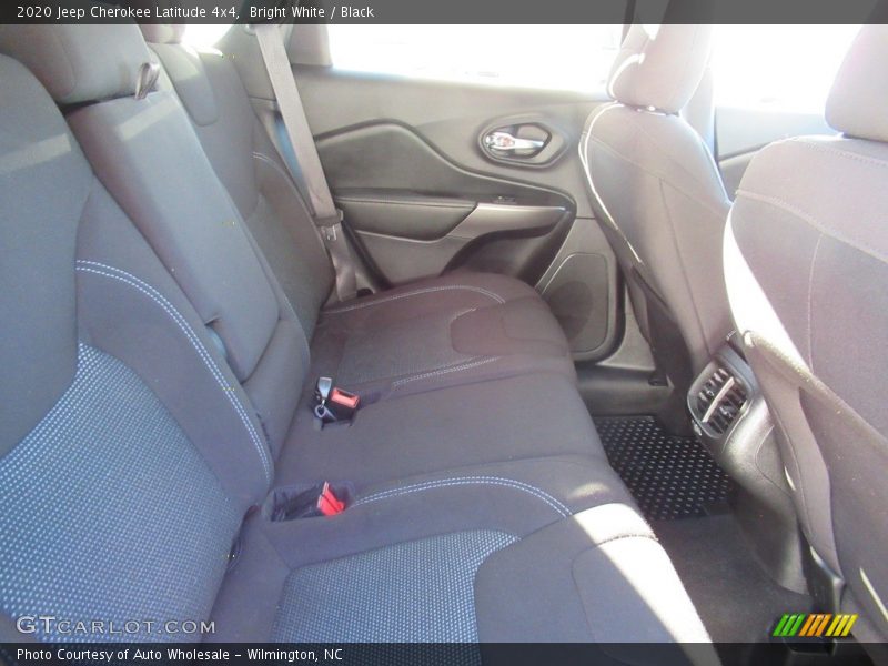 Bright White / Black 2020 Jeep Cherokee Latitude 4x4