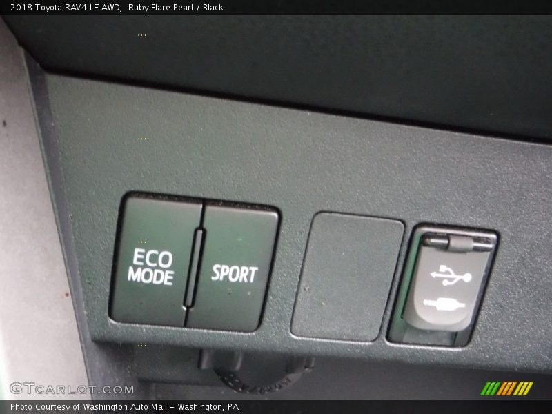 Ruby Flare Pearl / Black 2018 Toyota RAV4 LE AWD