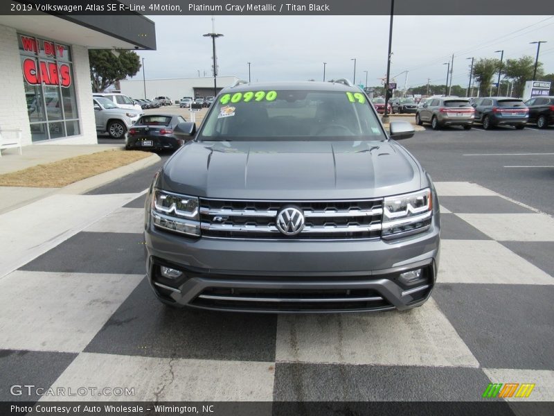 Platinum Gray Metallic / Titan Black 2019 Volkswagen Atlas SE R-Line 4Motion