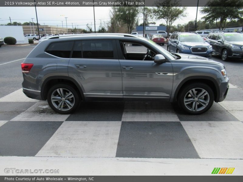 Platinum Gray Metallic / Titan Black 2019 Volkswagen Atlas SE R-Line 4Motion
