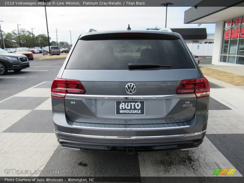 Platinum Gray Metallic / Titan Black 2019 Volkswagen Atlas SE R-Line 4Motion