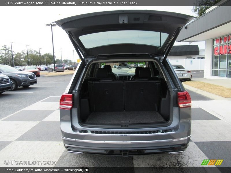 Platinum Gray Metallic / Titan Black 2019 Volkswagen Atlas SE R-Line 4Motion