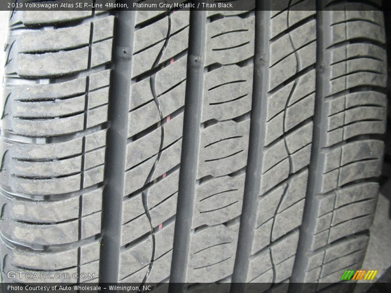 Platinum Gray Metallic / Titan Black 2019 Volkswagen Atlas SE R-Line 4Motion