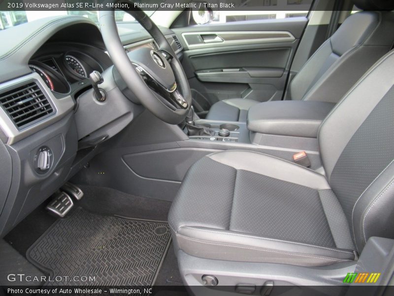 Platinum Gray Metallic / Titan Black 2019 Volkswagen Atlas SE R-Line 4Motion