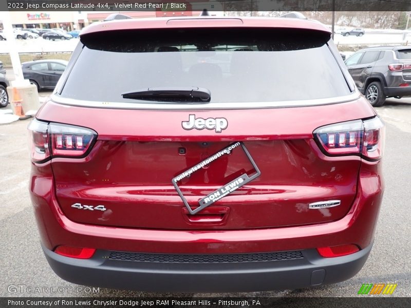 Velvet Red Pearl / Black 2022 Jeep Compass Latitude 4x4