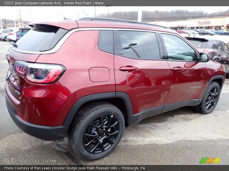 Velvet Red Pearl / Black 2022 Jeep Compass Latitude 4x4