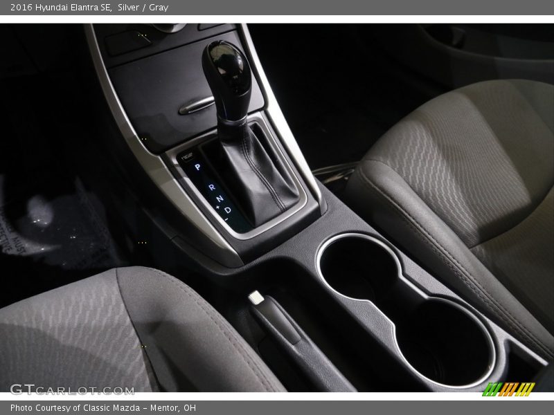 Silver / Gray 2016 Hyundai Elantra SE
