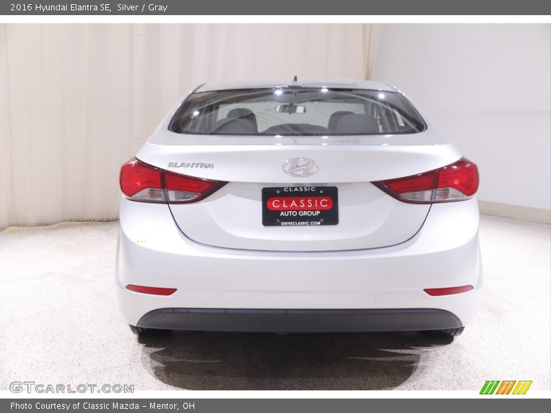 Silver / Gray 2016 Hyundai Elantra SE