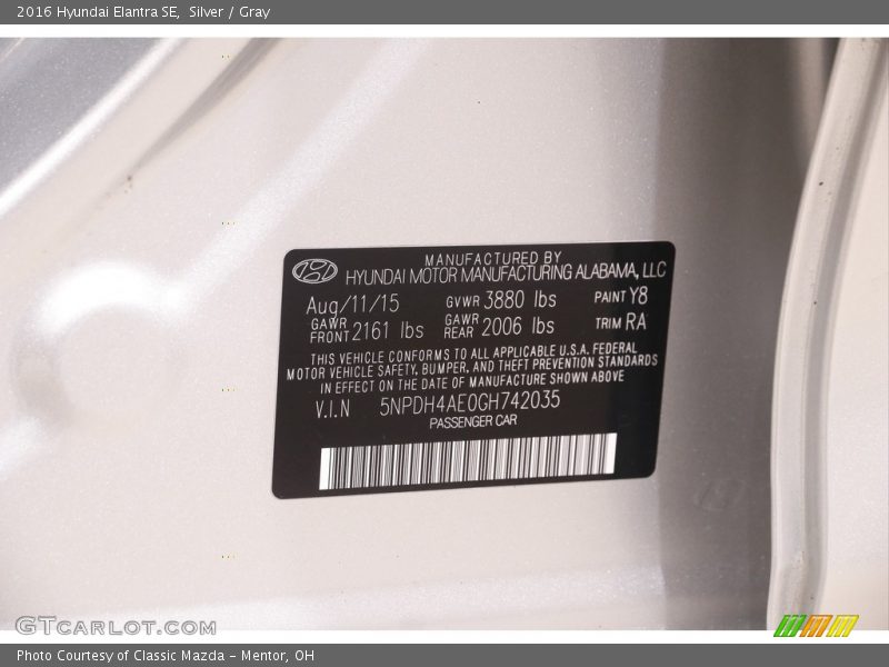 Silver / Gray 2016 Hyundai Elantra SE