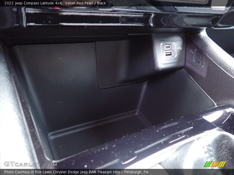 Velvet Red Pearl / Black 2022 Jeep Compass Latitude 4x4