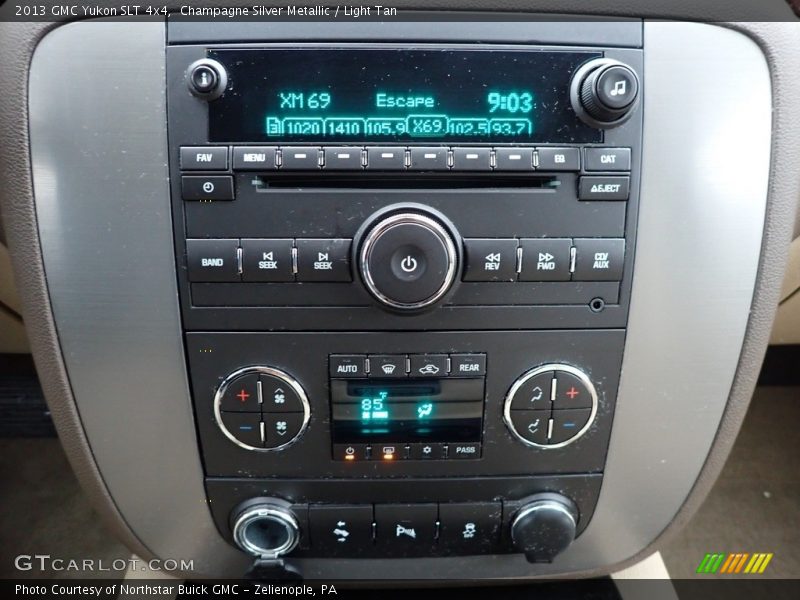 Champagne Silver Metallic / Light Tan 2013 GMC Yukon SLT 4x4