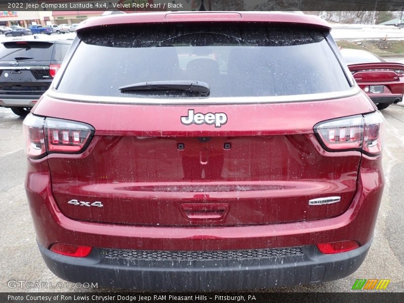 Velvet Red Pearl / Black 2022 Jeep Compass Latitude 4x4