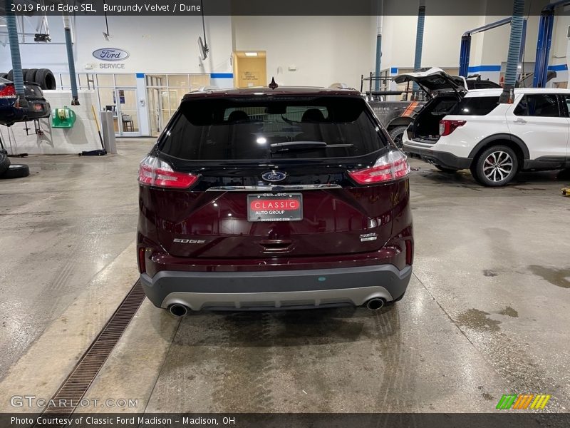 Burgundy Velvet / Dune 2019 Ford Edge SEL