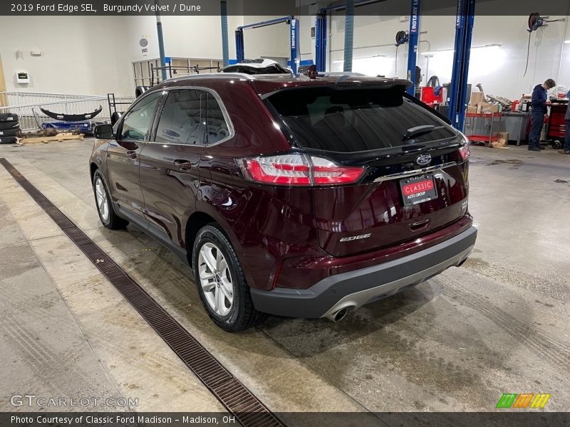 Burgundy Velvet / Dune 2019 Ford Edge SEL