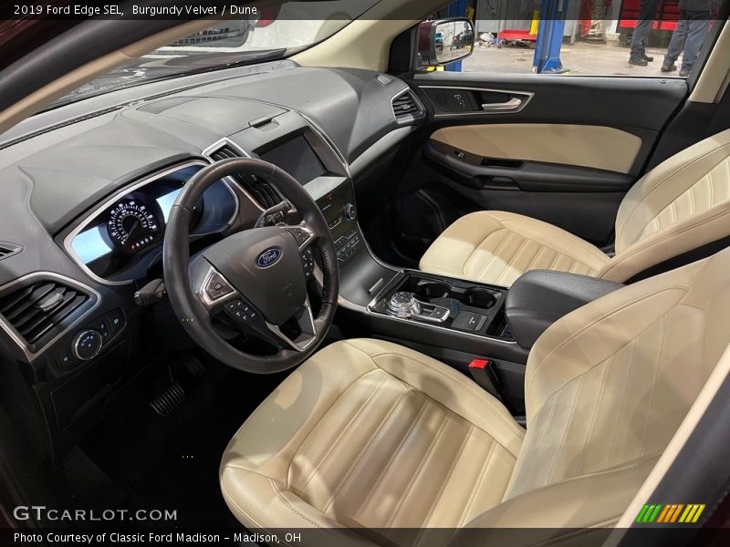 Burgundy Velvet / Dune 2019 Ford Edge SEL