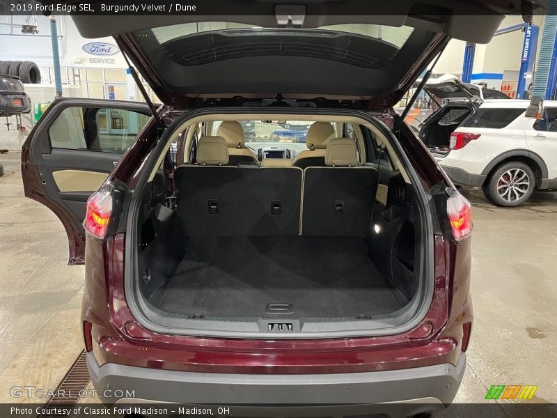 Burgundy Velvet / Dune 2019 Ford Edge SEL