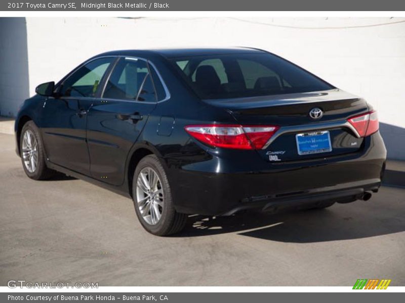 Midnight Black Metallic / Black 2017 Toyota Camry SE