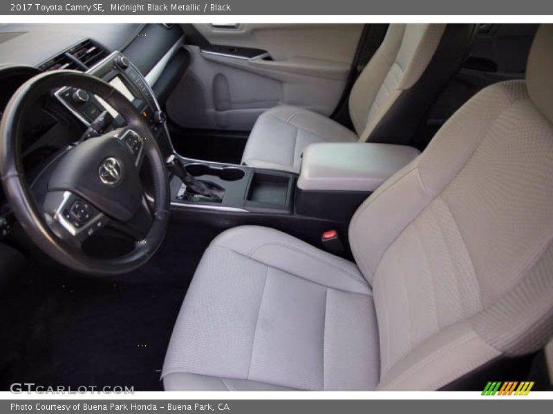 Midnight Black Metallic / Black 2017 Toyota Camry SE