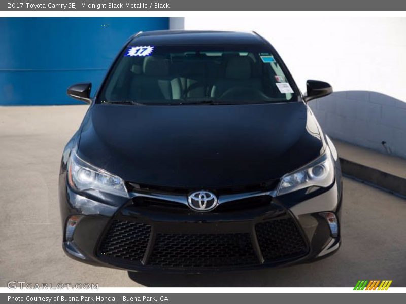 Midnight Black Metallic / Black 2017 Toyota Camry SE