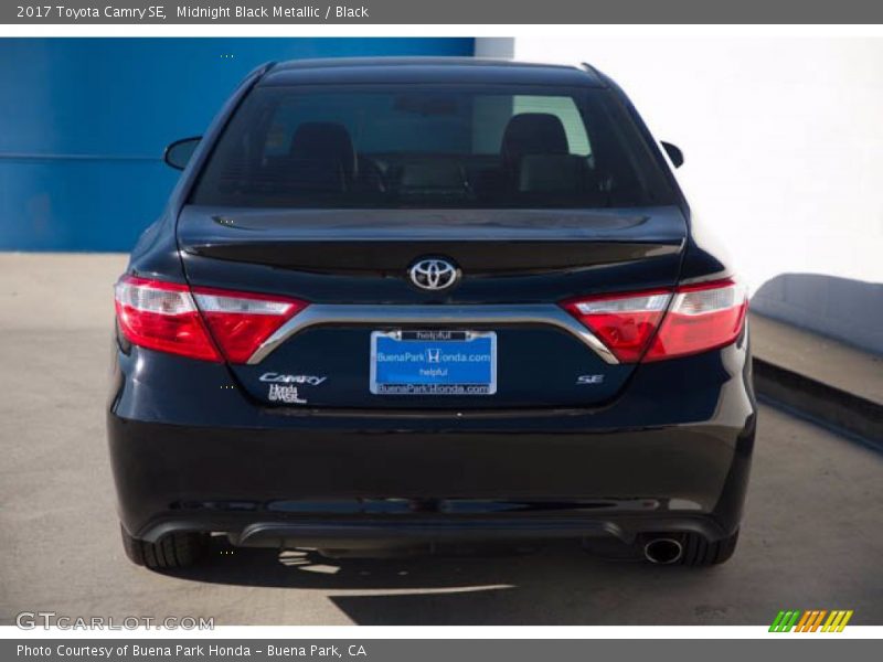 Midnight Black Metallic / Black 2017 Toyota Camry SE