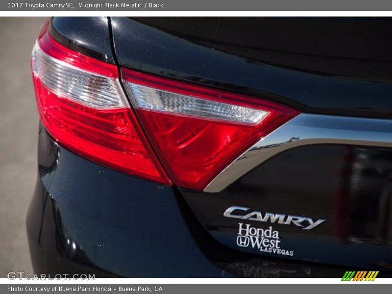 Midnight Black Metallic / Black 2017 Toyota Camry SE