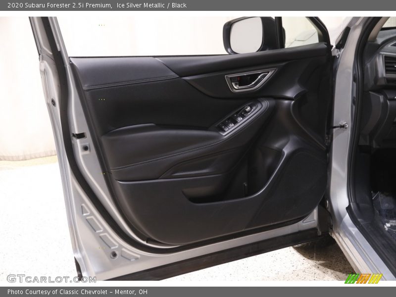 Ice Silver Metallic / Black 2020 Subaru Forester 2.5i Premium