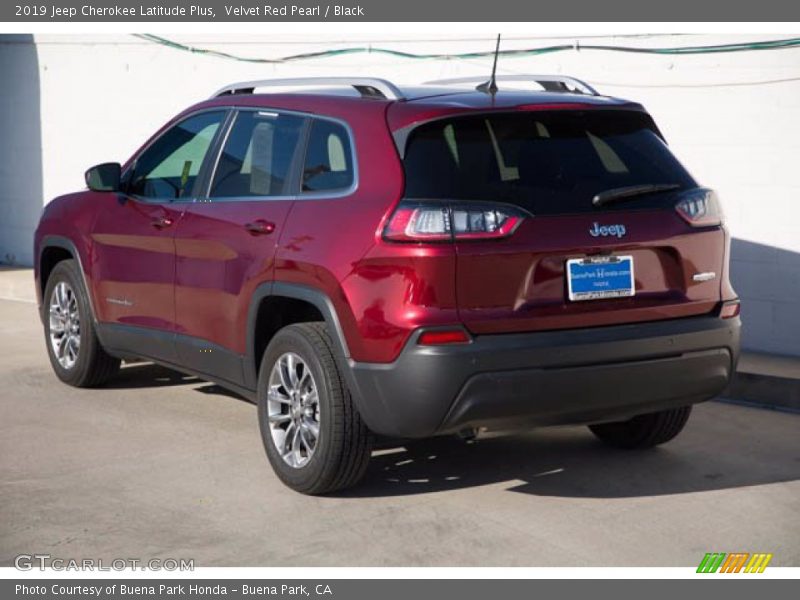 Velvet Red Pearl / Black 2019 Jeep Cherokee Latitude Plus