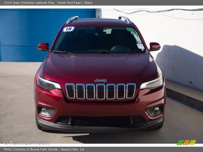 Velvet Red Pearl / Black 2019 Jeep Cherokee Latitude Plus