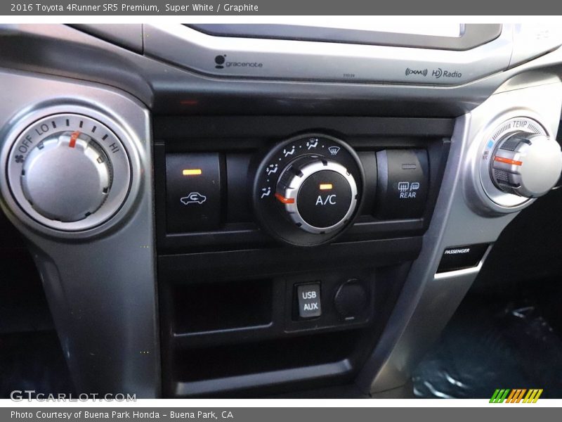 Super White / Graphite 2016 Toyota 4Runner SR5 Premium