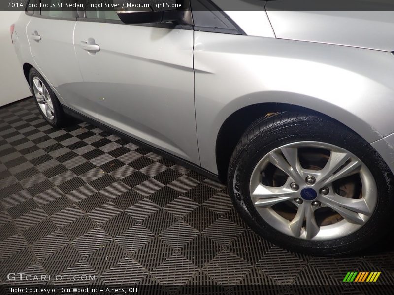 Ingot Silver / Medium Light Stone 2014 Ford Focus SE Sedan