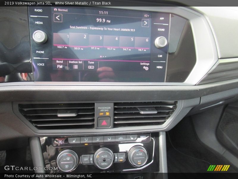White Silver Metallic / Titan Black 2019 Volkswagen Jetta SEL
