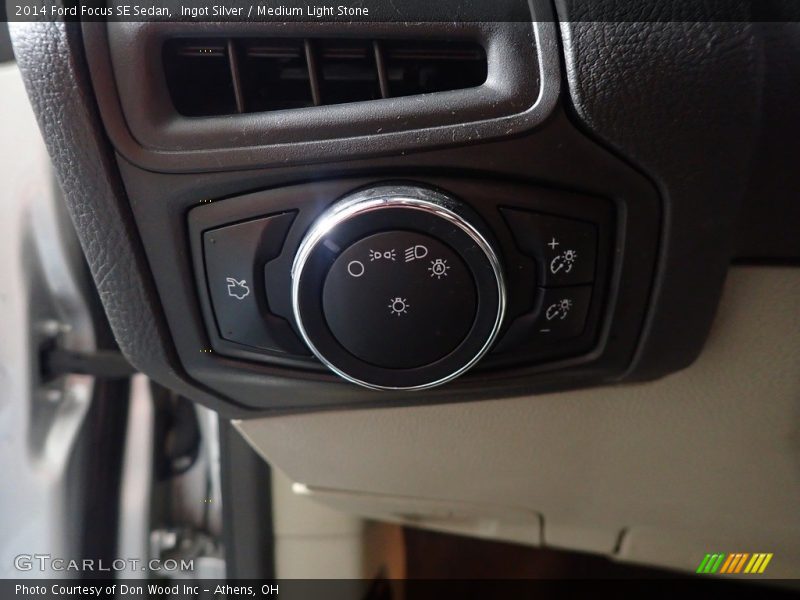 Ingot Silver / Medium Light Stone 2014 Ford Focus SE Sedan