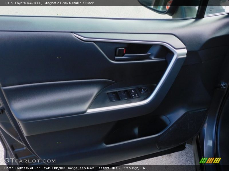 Magnetic Gray Metallic / Black 2019 Toyota RAV4 LE