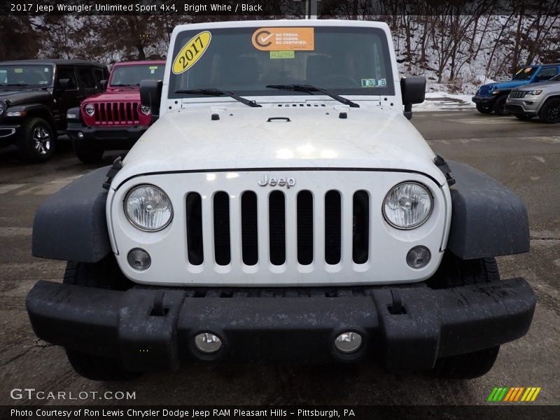 Bright White / Black 2017 Jeep Wrangler Unlimited Sport 4x4
