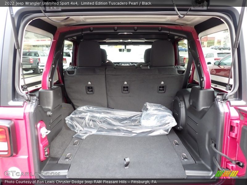  2022 Wrangler Unlimited Sport 4x4 Trunk