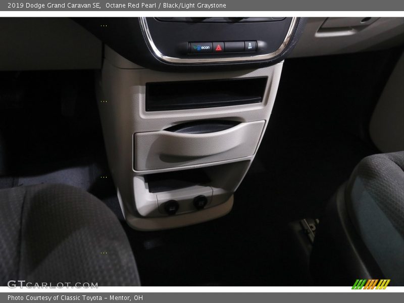 Octane Red Pearl / Black/Light Graystone 2019 Dodge Grand Caravan SE
