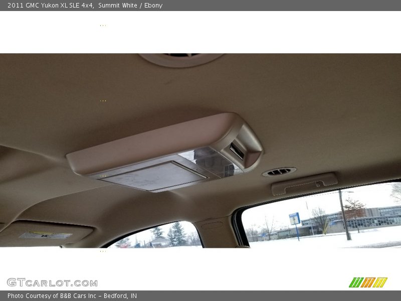 Summit White / Ebony 2011 GMC Yukon XL SLE 4x4