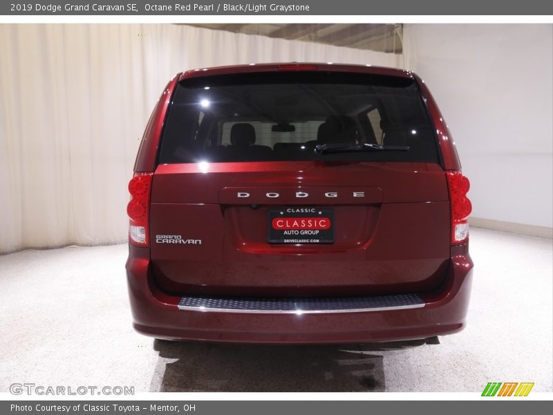 Octane Red Pearl / Black/Light Graystone 2019 Dodge Grand Caravan SE