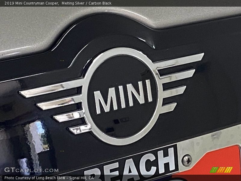 Melting Silver / Carbon Black 2019 Mini Countryman Cooper