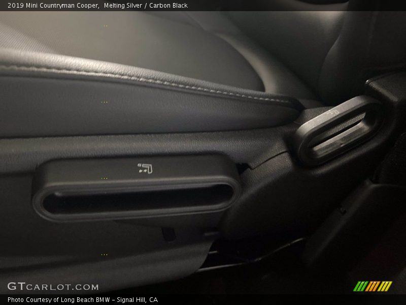 Melting Silver / Carbon Black 2019 Mini Countryman Cooper