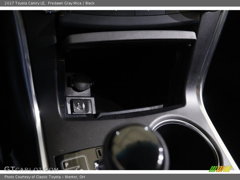Predawn Gray Mica / Black 2017 Toyota Camry LE