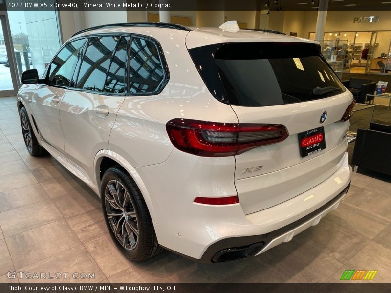 Mineral White Metallic / Cognac 2022 BMW X5 xDrive40i