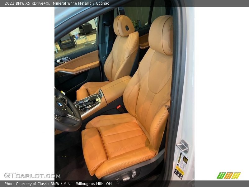 Front Seat of 2022 X5 xDrive40i