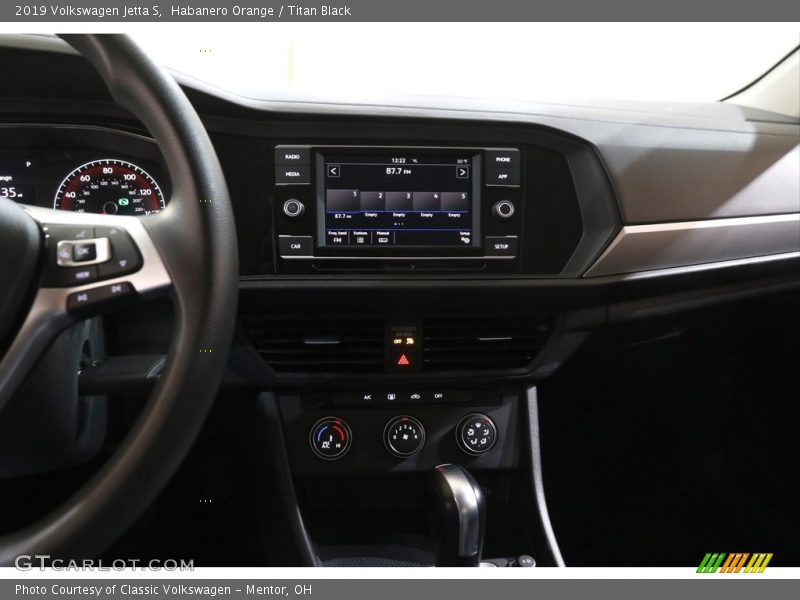 Habanero Orange / Titan Black 2019 Volkswagen Jetta S