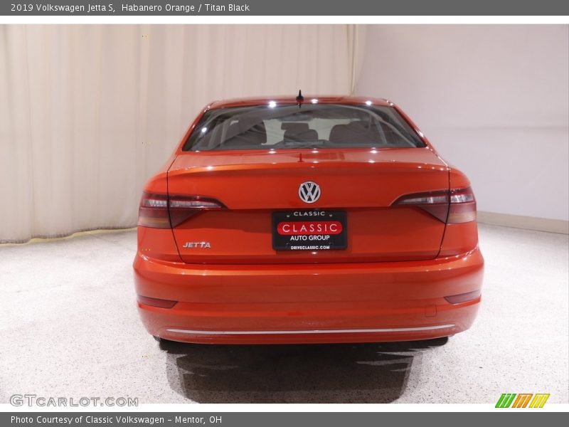 Habanero Orange / Titan Black 2019 Volkswagen Jetta S