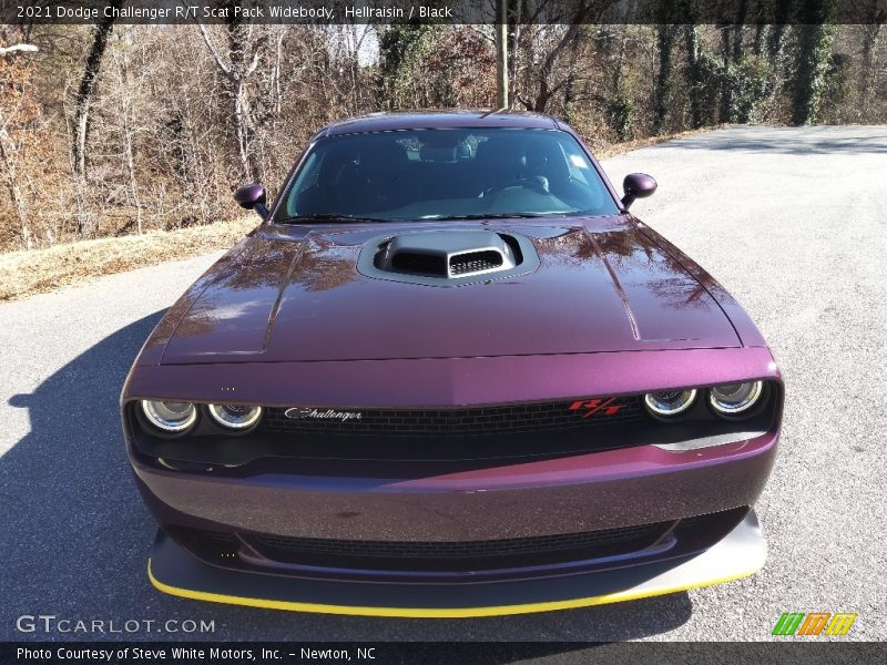 Hellraisin / Black 2021 Dodge Challenger R/T Scat Pack Widebody